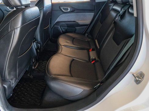 Used 2022 Jeep Compass Latitude image 28