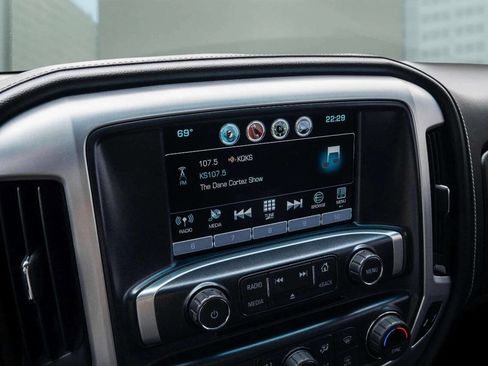 Used 2018 GMC Sierra 1500 SLT image 15