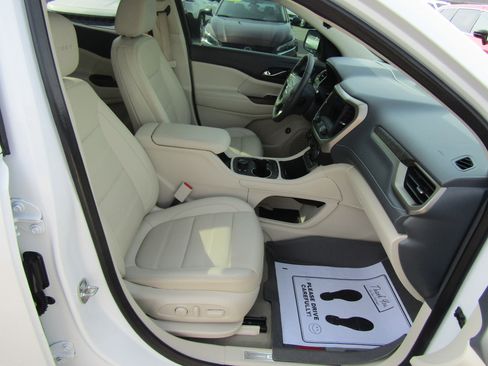 Used 2023 GMC Acadia Denali w/ Denali Ultimate Package image 18