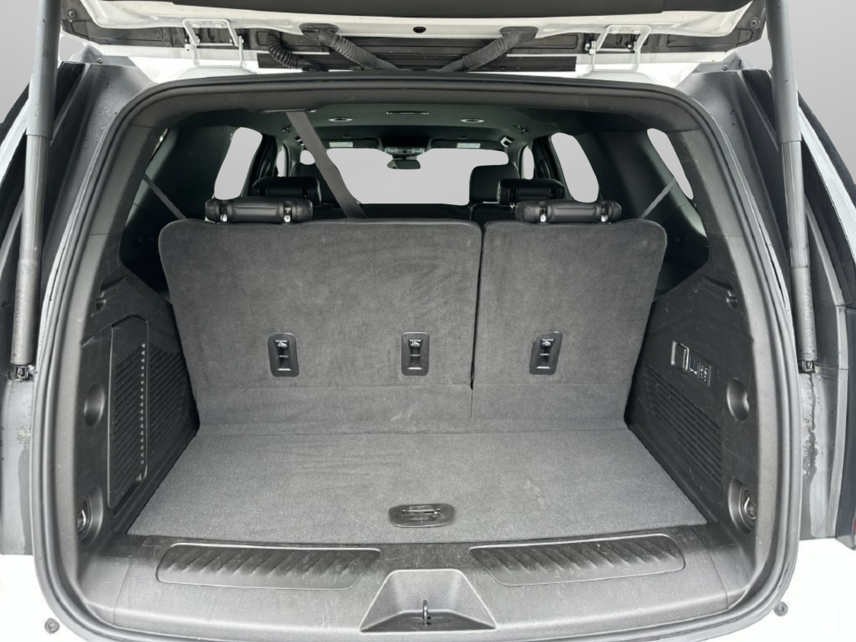 Used 2024 Chevrolet Tahoe LT w/ Luxury Package RWD image 18