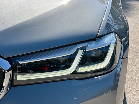 Certified 2023 BMW 540i w/ Premium Package image 37