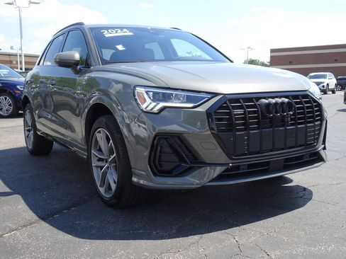 Certified 2024 Audi Q3 2.0T Premium Plus w/ Premium Plus Package AWD/4WD image 6