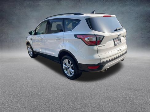 Used 2018 Ford Escape SE w/ SE Sync 3 Package AWD/4WD image 3