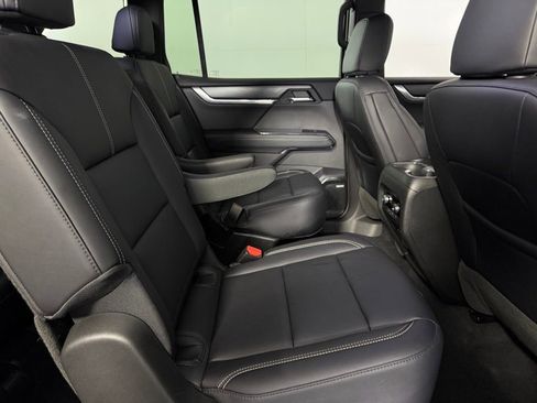 Used 2025 GMC Acadia Elevation w/ Elevation Premium Package image 31