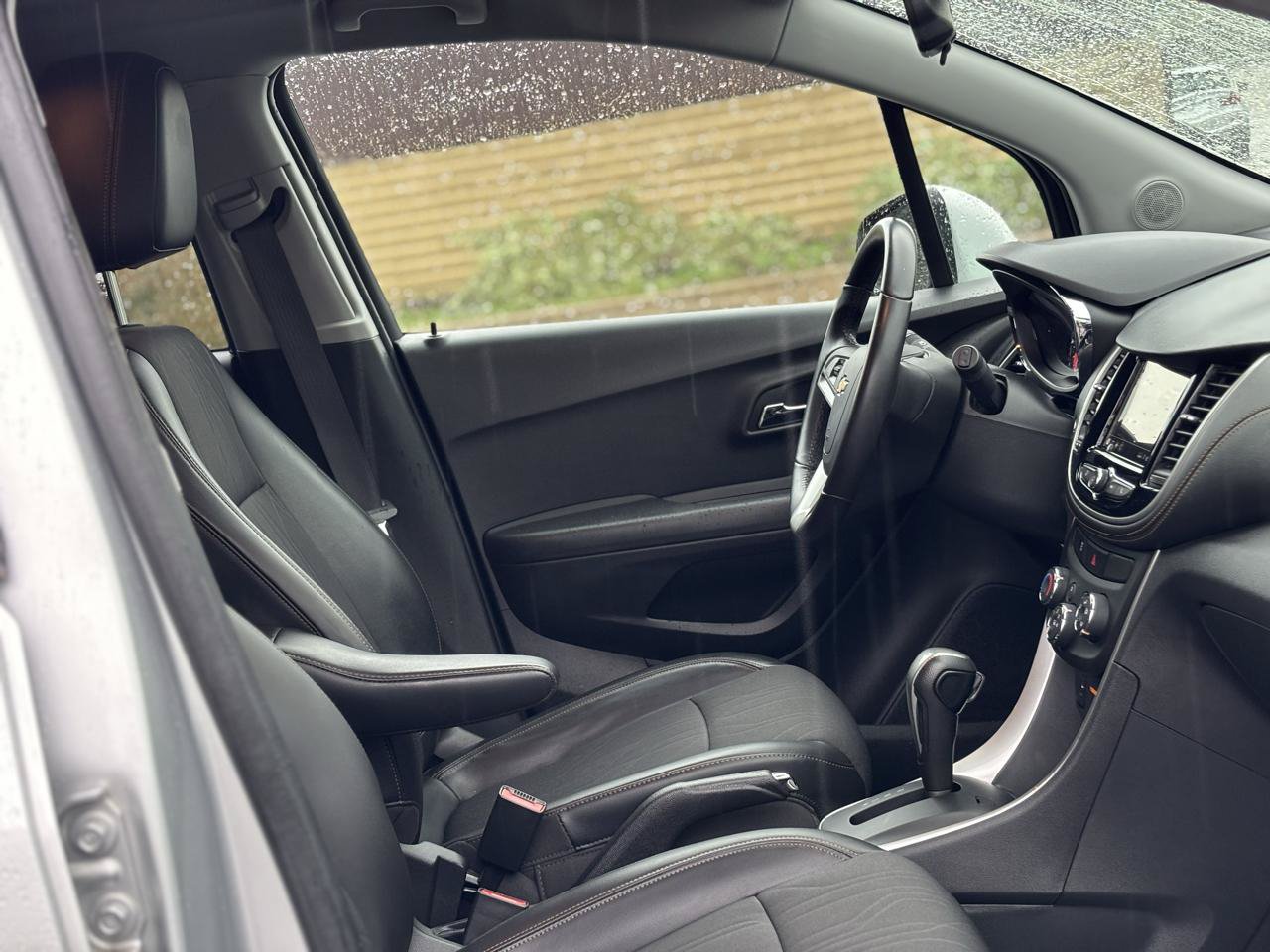 Used 2019 Chevrolet Trax LT w/ LT Convenience Package FWD image 44