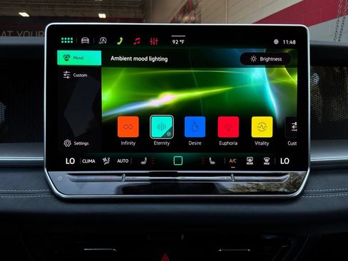 Used 2026 Volkswagen Tiguan SE FWD image 31