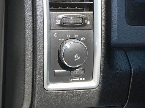 Used 2015 RAM 5500 SLT w/ Quick Order Package 29G SLT AWD/4WD image 16