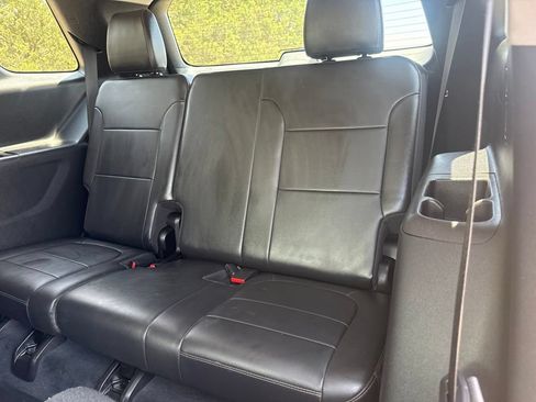 Used 2021 Chevrolet Traverse Premier w/ Redline Edition FWD image 32