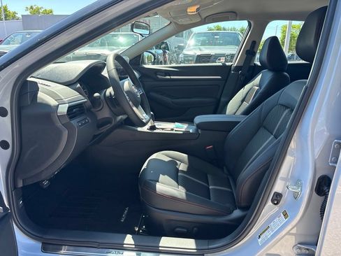 New 2026 Nissan Altima 2.5 SR FWD image 13