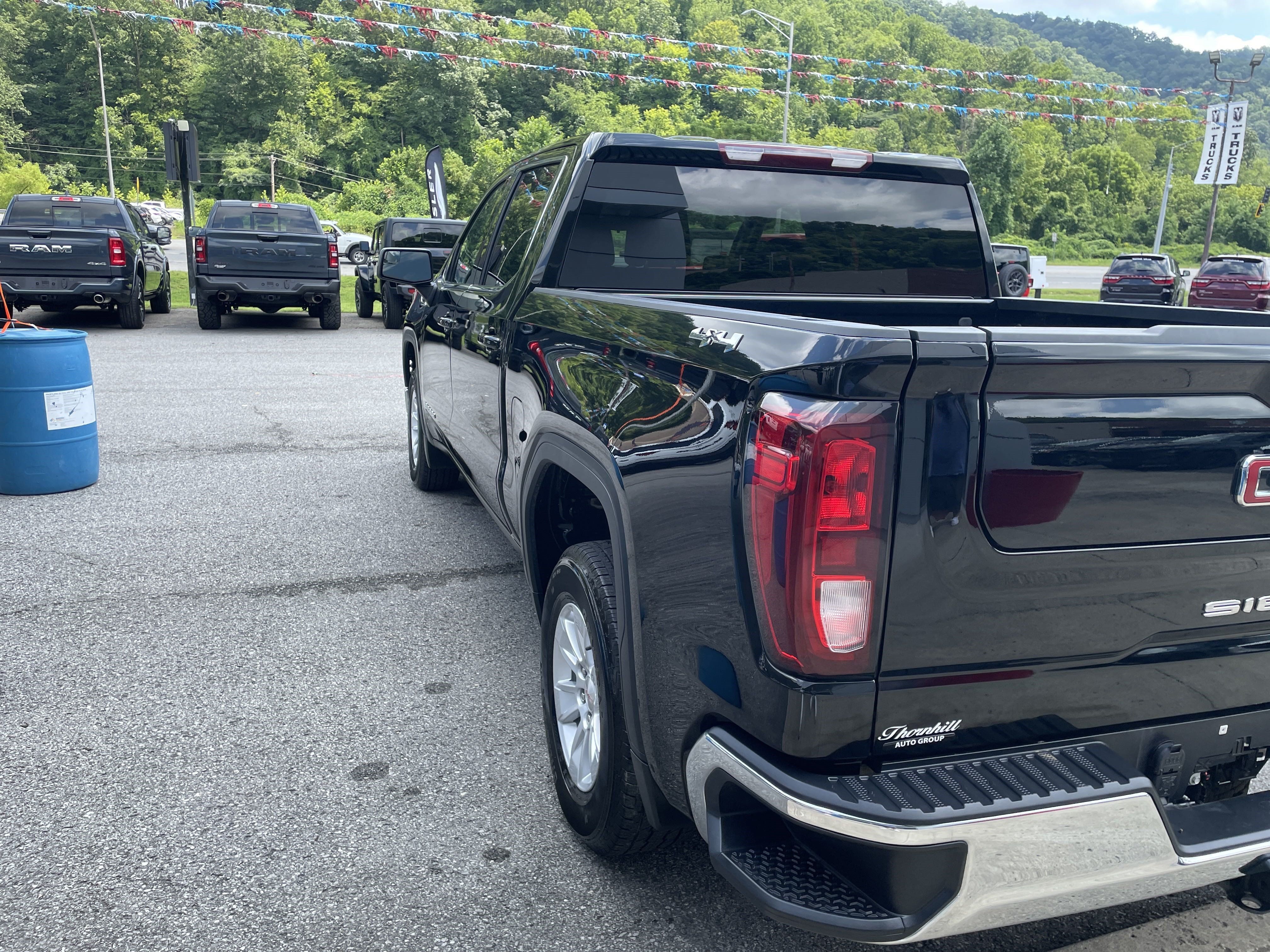 Used 2024 GMC Sierra 1500 SLE AWD/4WD image 6