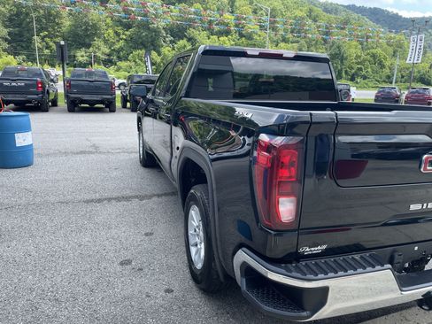 Used 2024 GMC Sierra 1500 SLE AWD/4WD image 6