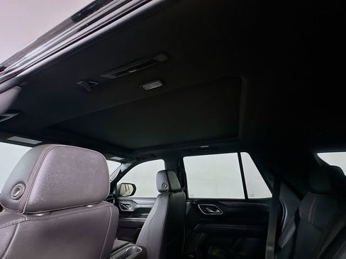Used 2021 Chevrolet Tahoe RST w/ Luxury Package RWD image 13