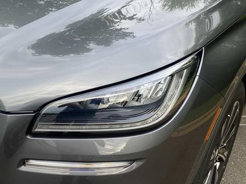 Certified 2022 Lincoln Corsair Reserve w/ Elements Package FWD image 5