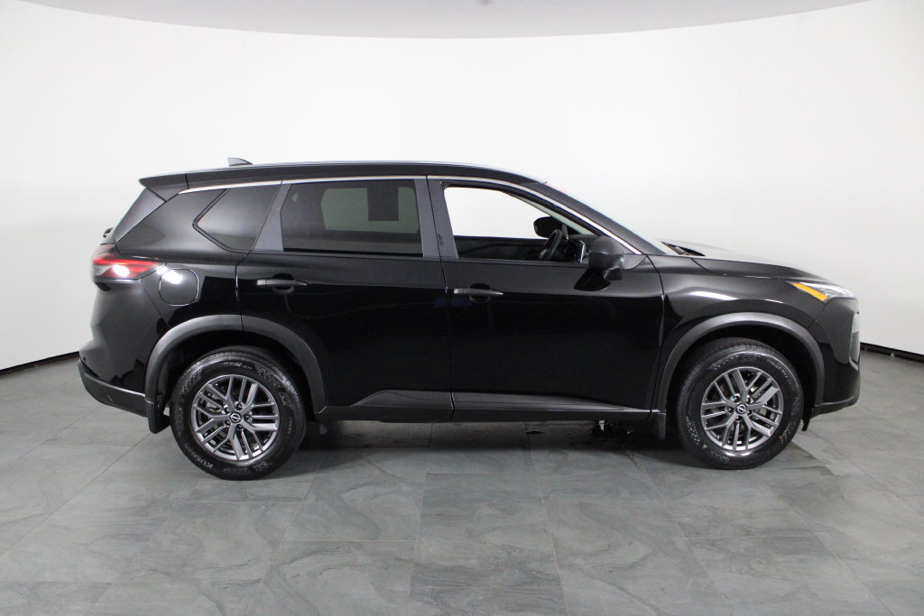 Certified 2025 Nissan Rogue S FWD image 12