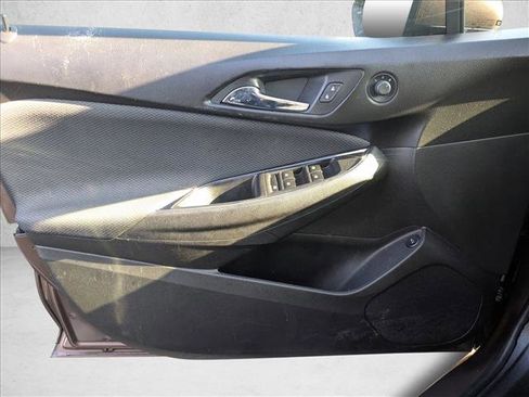 Used 2019 Chevrolet Cruze LS image 11