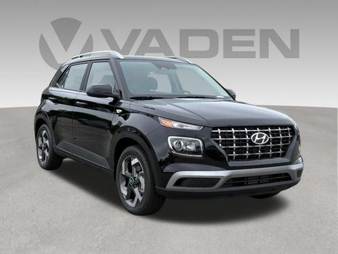 New 2026 Hyundai Venue SEL FWD image 1