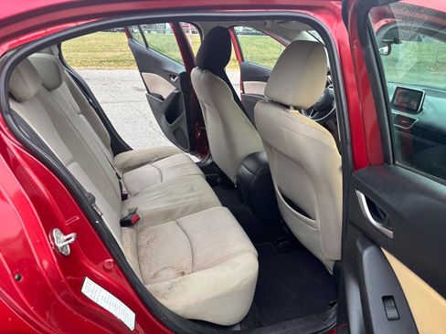 Used 2015 MAZDA MAZDA3 i Sport image 19