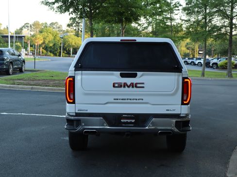 Used 2019 GMC Sierra 1500 SLT w/ SLT Premium Plus Package AWD/4WD image 8