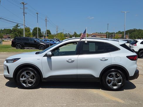 Used 2025 Ford Escape ST-Line Select AWD/4WD image 6