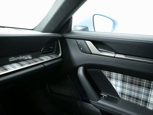 Used 2025 Porsche 911 Turbo S image 25