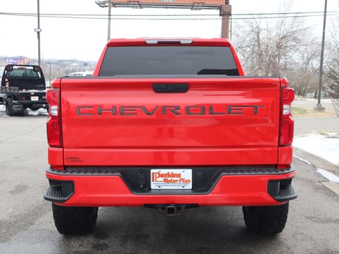 Used 2020 Chevrolet Silverado 1500 Custom w/ Custom Value Package image 8