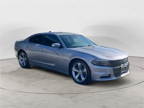 Used 2018 Dodge Charger R/T image 7