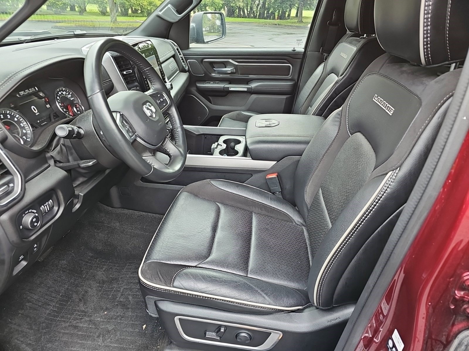 Used 2023 RAM 1500 Laramie AWD/4WD image 18