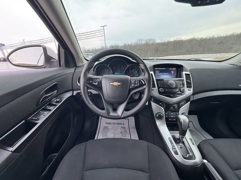 Used 2016 Chevrolet Cruze LT image 30