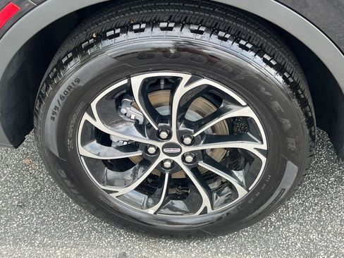 Used 2024 Lincoln Nautilus Premier w/ Equipment Group 102A image 18