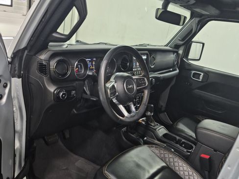 Used 2023 Jeep Wrangler Unlimited Sahara AWD/4WD image 12