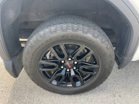 Used 2022 GMC Sierra 1500 Elevation w/ LPO, Elevation Black Package AWD/4WD image 29