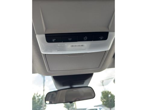 Used 2025 Nissan Sentra SV FWD image 31