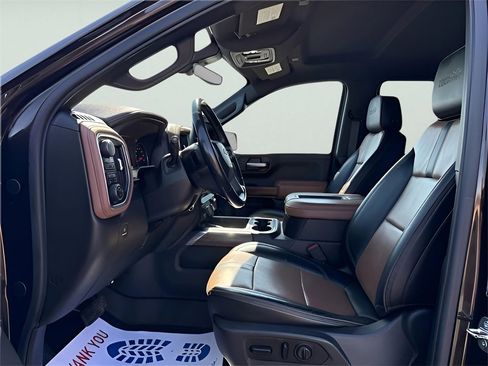 Used 2019 Chevrolet Silverado 1500 High Country w/ Technology Package image 18