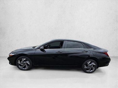 New 2026 Hyundai Elantra Limited image 5