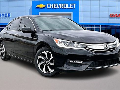Used 2017 Honda Accord EX image 1