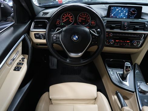 Used 2018 BMW 330i Sedan RWD image 14