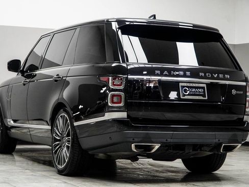 Used 2022 Land Rover Range Rover SV Autobiography Dynamic image 11