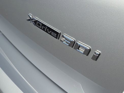 Used 2021 BMW X3 xDrive30i w/ Premium Package image 8