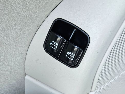 Used 2002 Mercedes-Benz C 230 C 230 w/ C2 Opt Pkg image 24