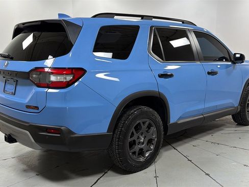 Used 2023 Honda Pilot TrailSport image 5