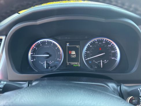 Used 2019 Toyota Highlander Limited image 17