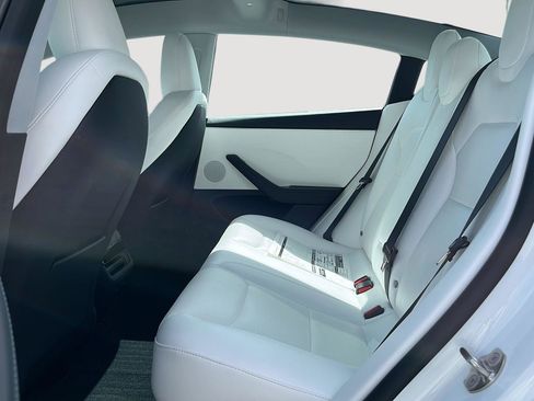 Used 2024 Tesla Model 3 Long Range image 7