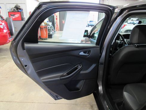 Used 2014 Ford Focus SE image 17