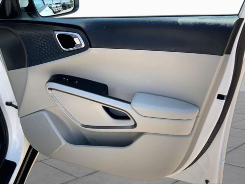 Used 2021 Kia Soul EX FWD image 20