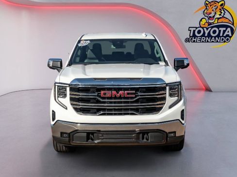 Used 2024 GMC Sierra 1500 SLT image 2