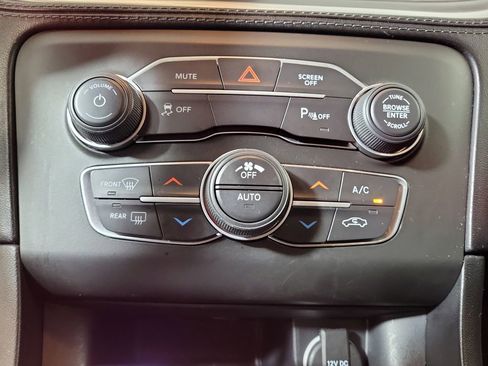 Used 2021 Dodge Charger SXT w/ Plus Group RWD image 21