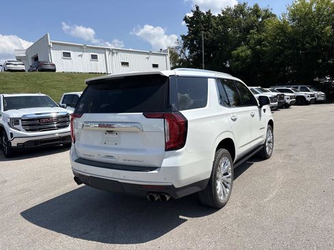 Used 2021 GMC Yukon Denali w/ Denali Premium Package AWD/4WD image 8