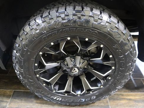 Used 2020 Chevrolet Silverado 1500 RST AWD/4WD image 32