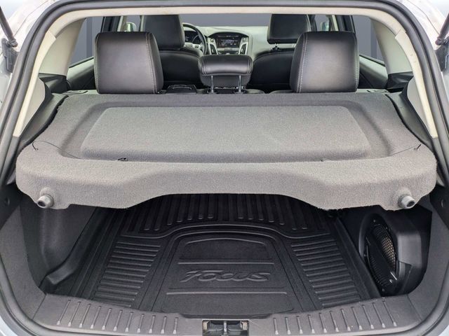 Used 2014 Ford Focus Titanium FWD image 12