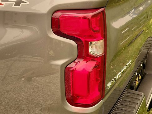 Used 2024 Chevrolet Silverado 1500 RST AWD/4WD image 10